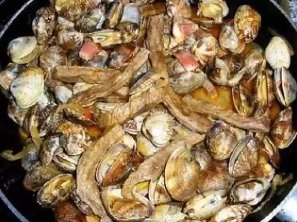 Tiras de novilho com amêijoas