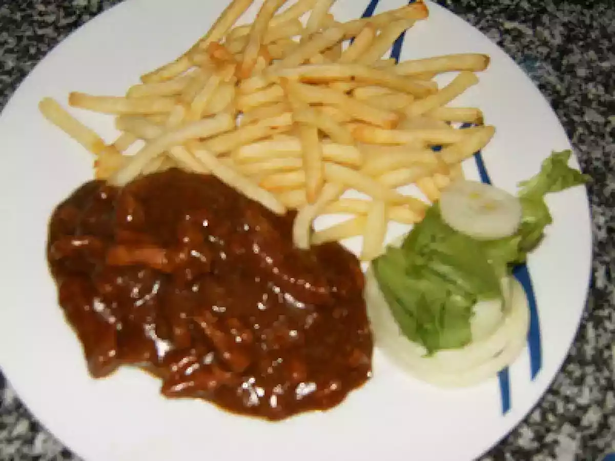 TIRINHAS DE VACA COM SOPA DE RABO DE BOI