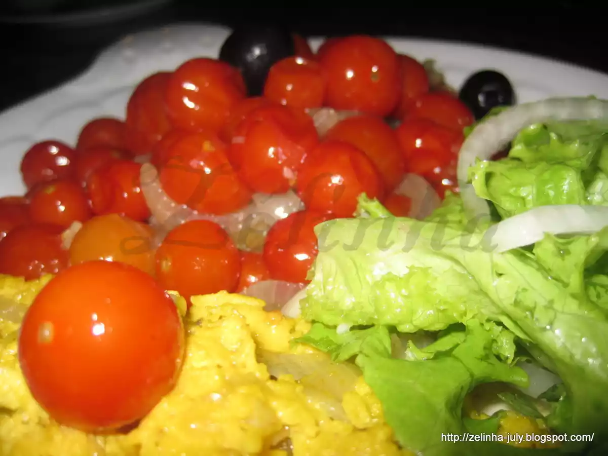 TOMATE CEREJA COM OVOS MEXIDOS