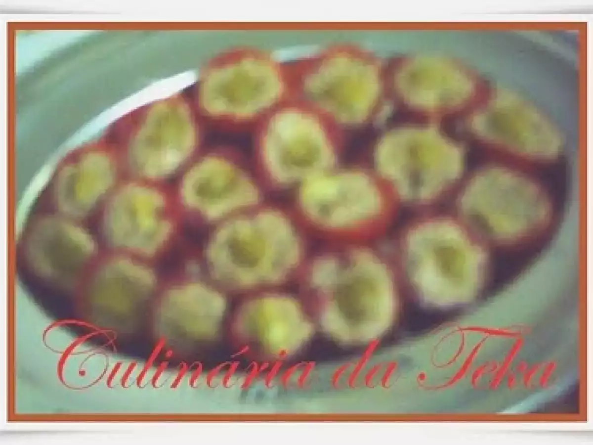 TOMATE CEREJA COM RECHEIO DE ATUM