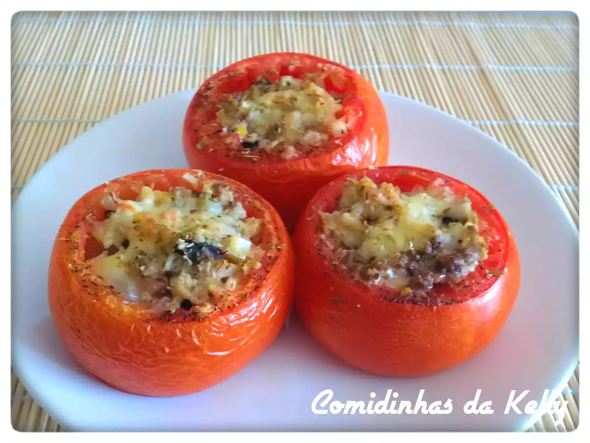 Tomates recheados com cogumelos