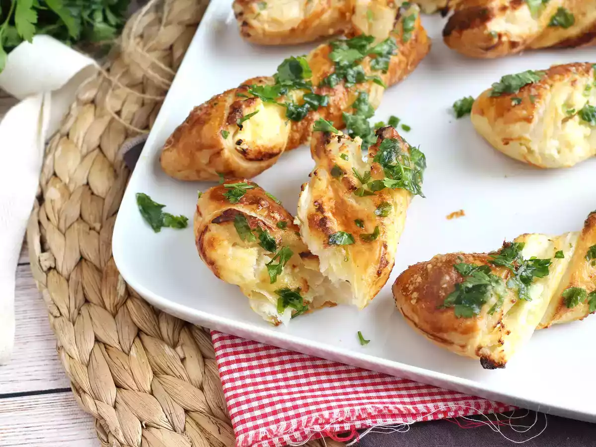 Torcidos folhados com queijo, versão gourmet! - foto 2