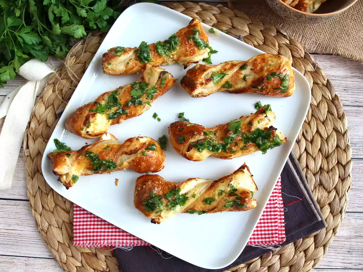 Torcidos folhados com queijo, versão gourmet! - foto 4