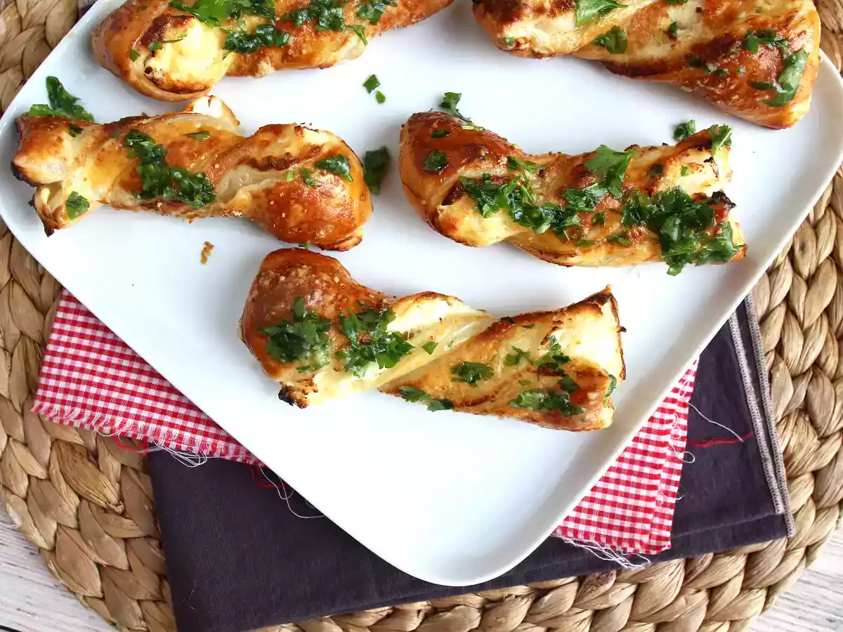 Torcidos folhados com queijo, versão gourmet! - foto 5