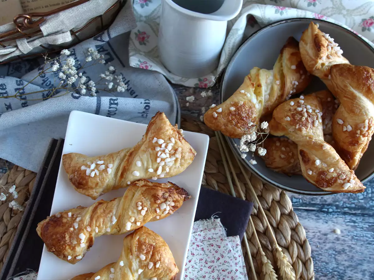 Torcidos folhados e recheados com creme pasteleiro - foto 3