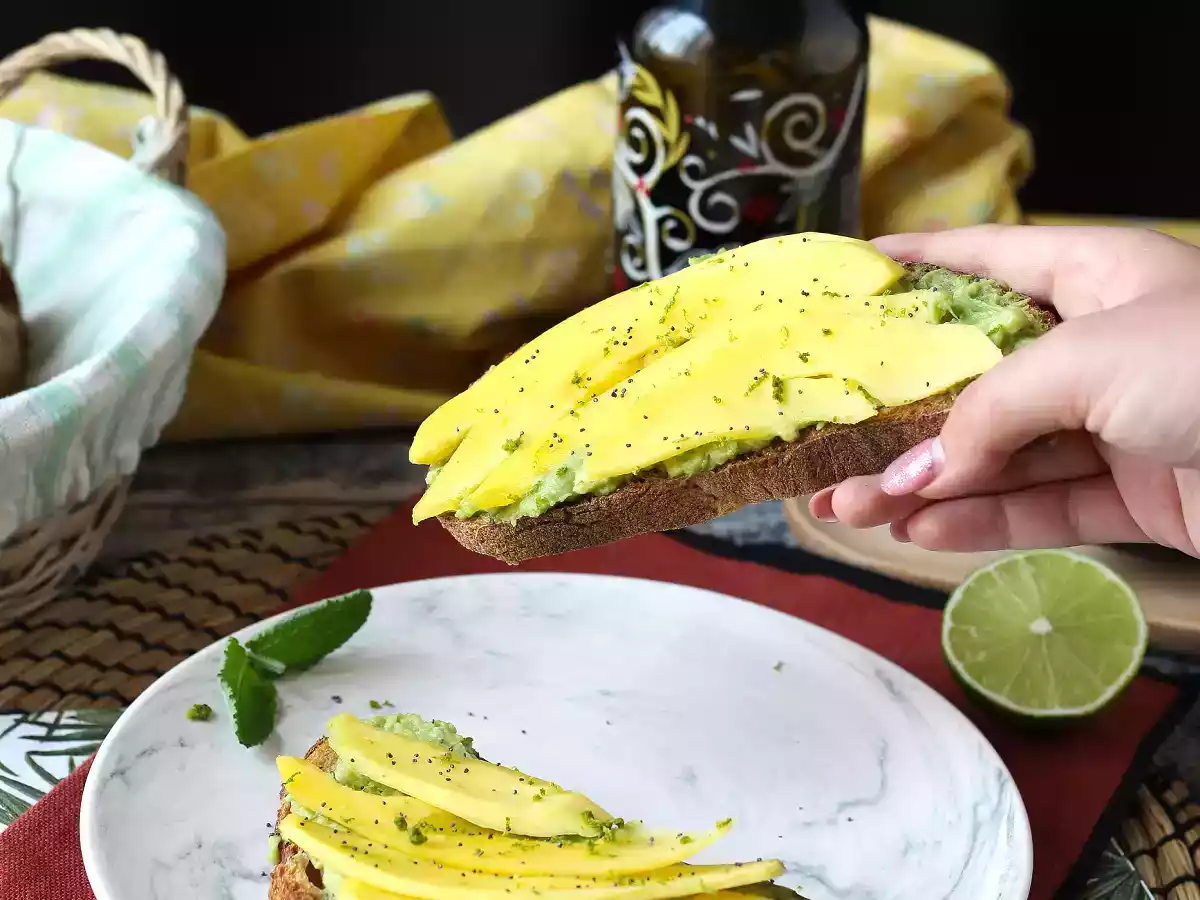 Torrada de abacate com manga e limão: uma receita fresca, rápida e saborosa - foto 2