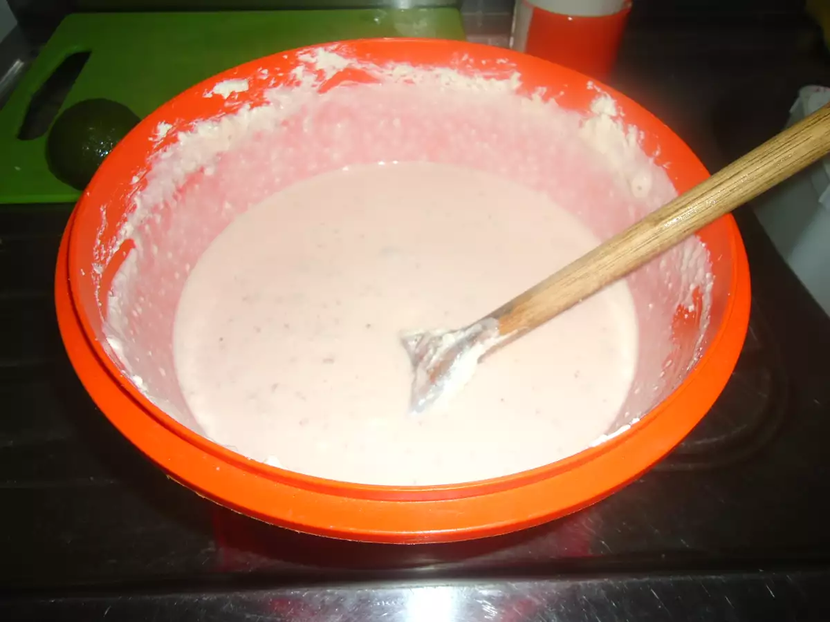 Torta cheesecake de morango com chantilly - foto 7