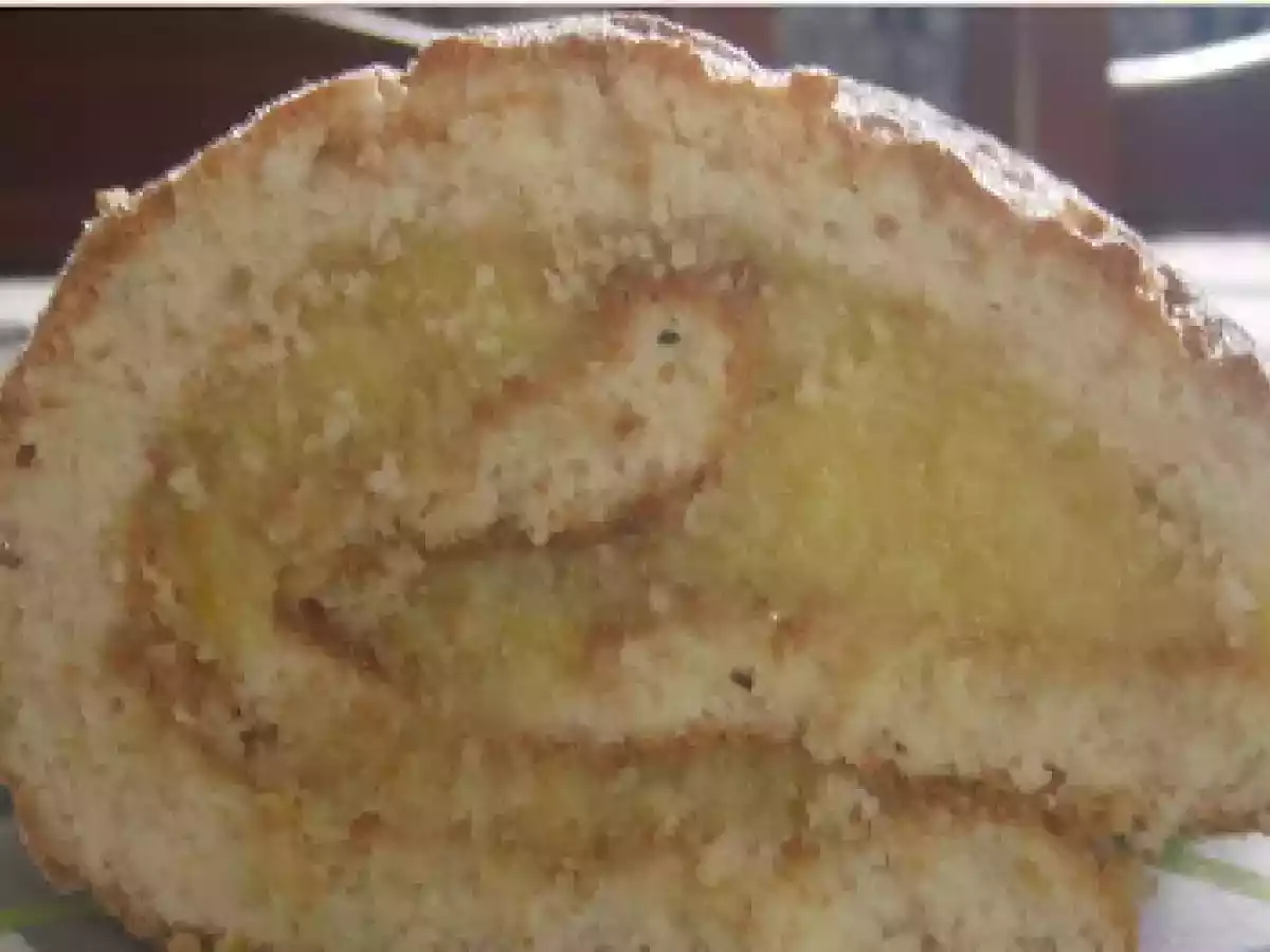 Torta de amêndoa e pão ralado