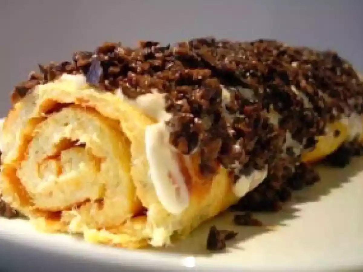 Torta de bacalhau com azeitonas pretas