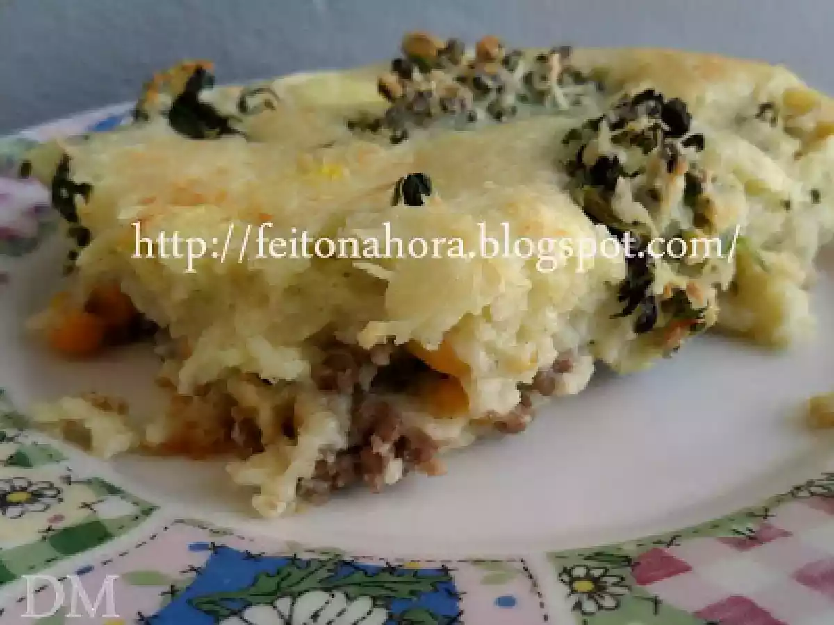 Torta de Brócolis com carne moida