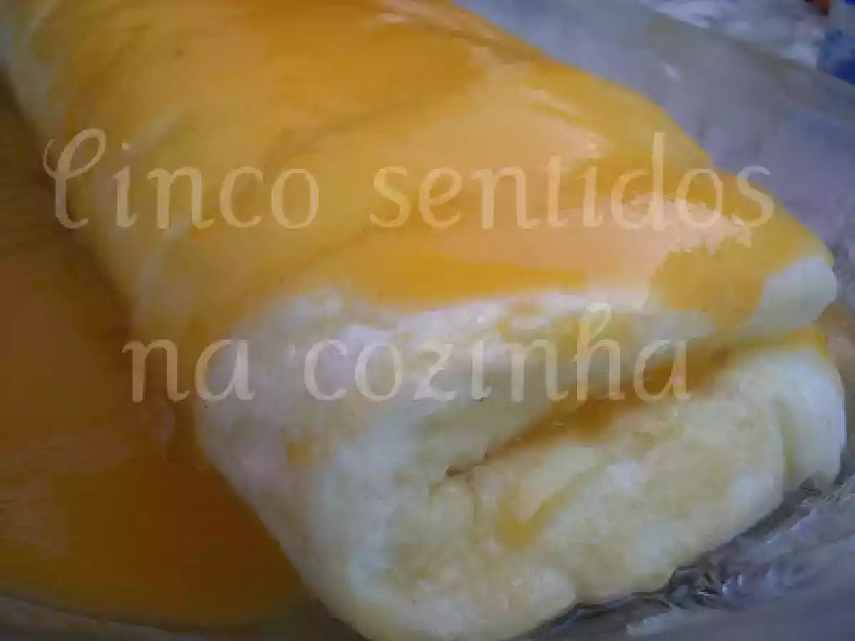 Torta de claras com doce de ovo - foto 3