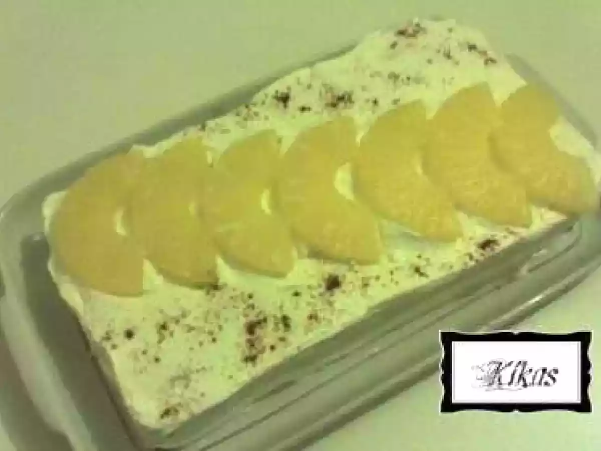 Torta de massa choux e ananás