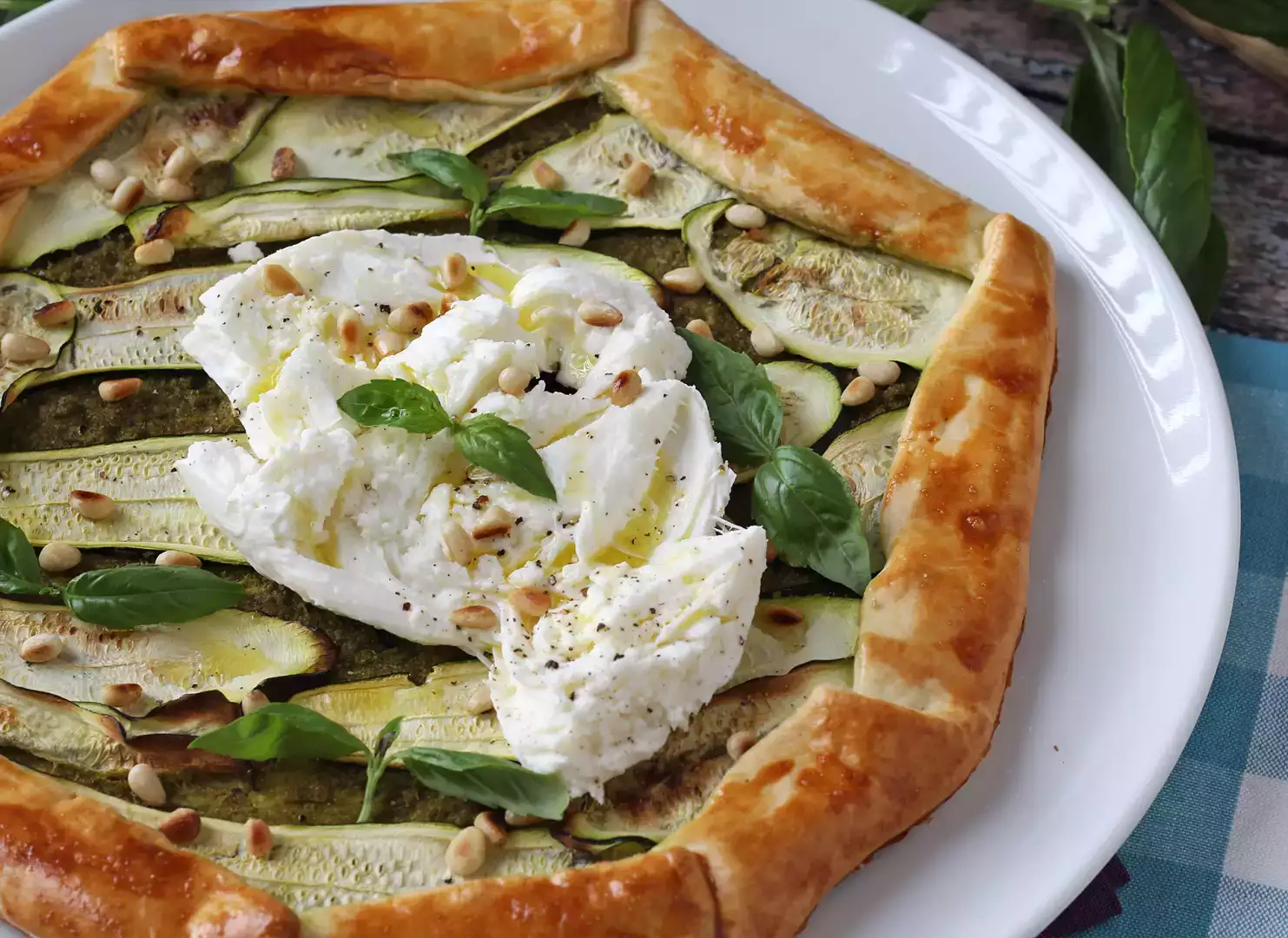 Torta de pesto e curgete (abobrinha): uma receita fácil e saborosa