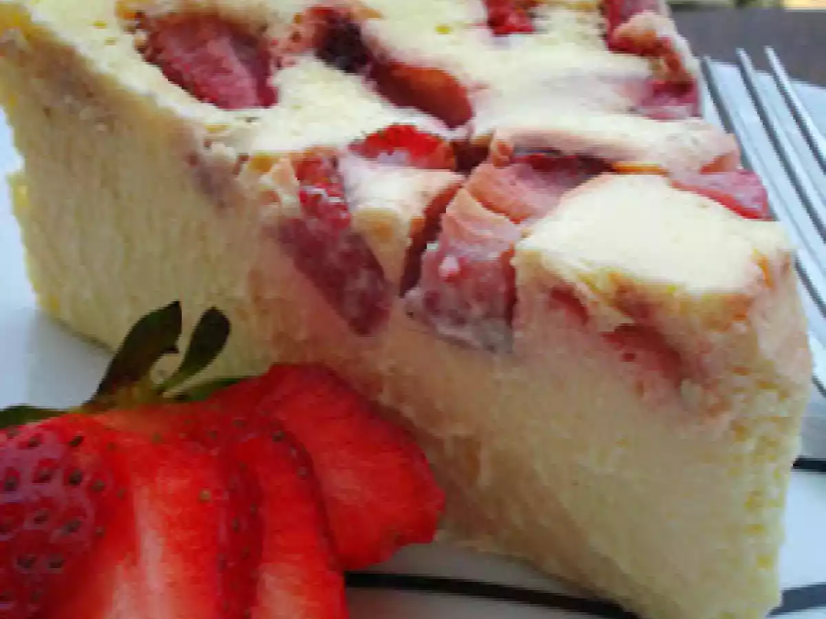 Torta de ricota com Morangos, a prima Pobre da Clafoutis e da Flaugnarde