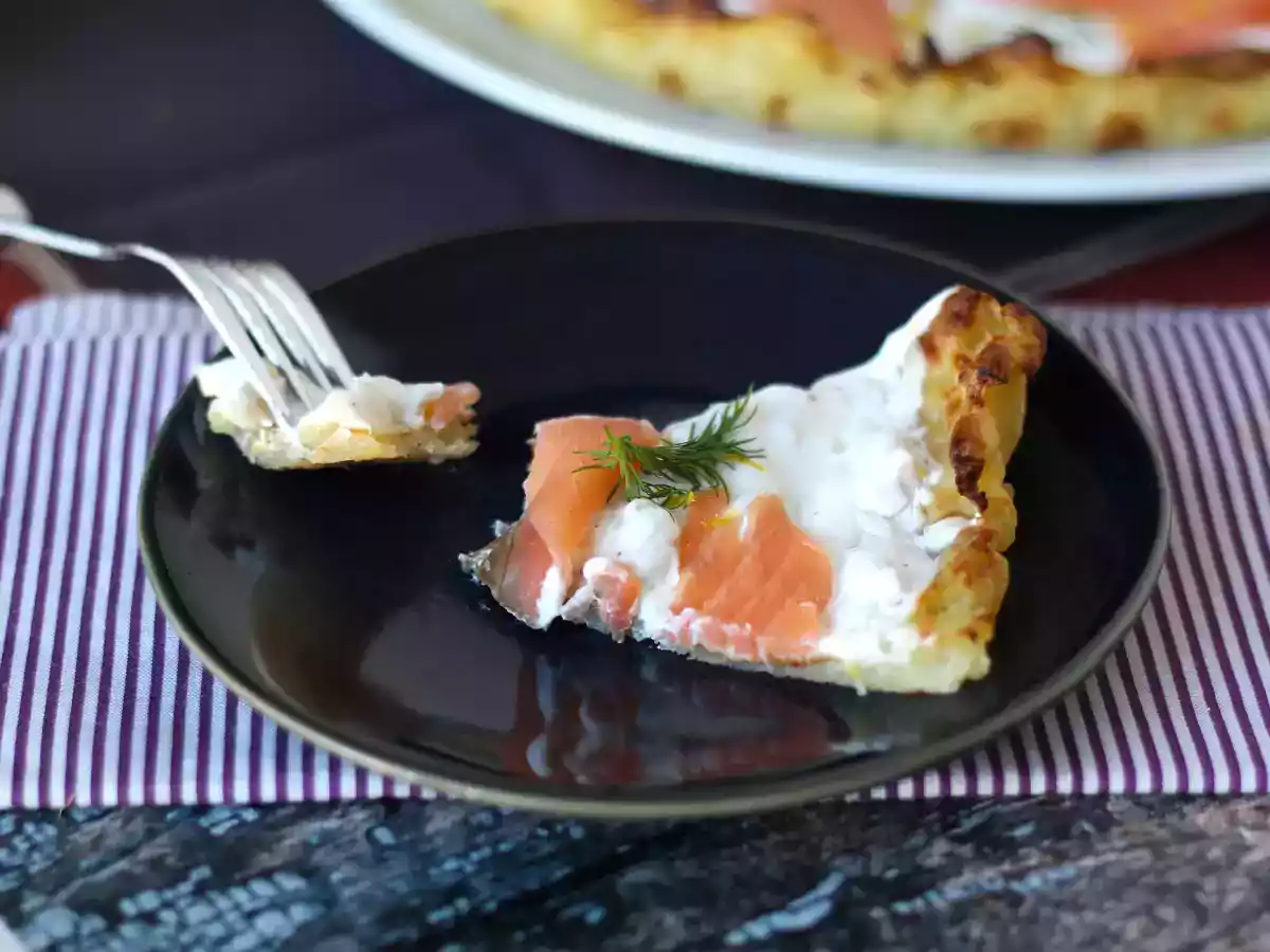 Torta de salmão deliciosa e sem glúten, feita com massa de batata! - foto 2