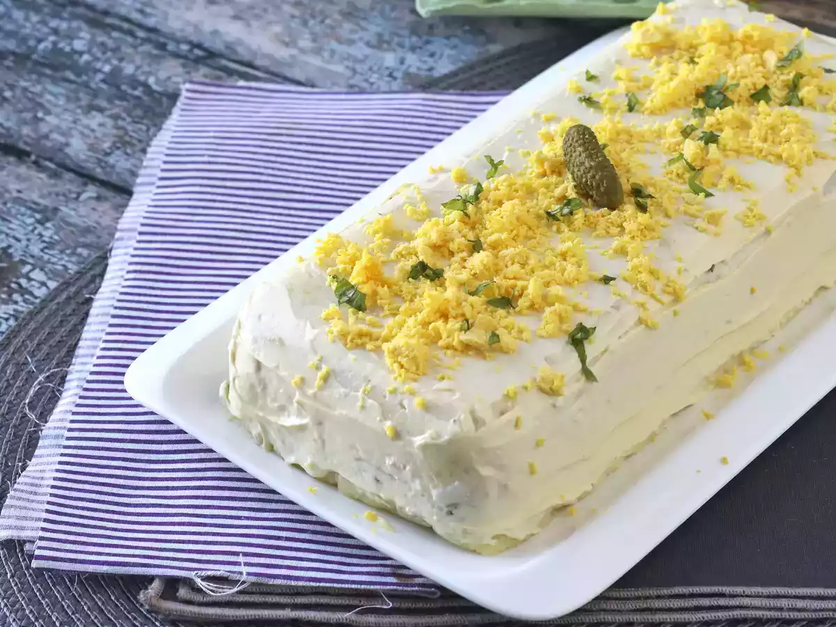 Torta fria de batata com atum e maionese: prática, refrescante e fácil de fazer