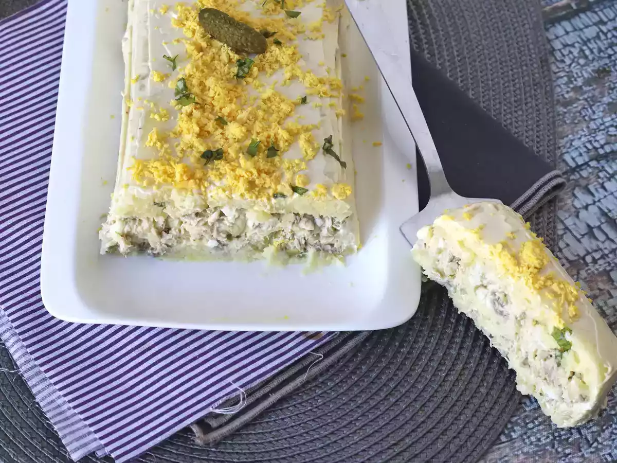 Torta fria de batata com atum e maionese: prática, refrescante e fácil de fazer - foto 4