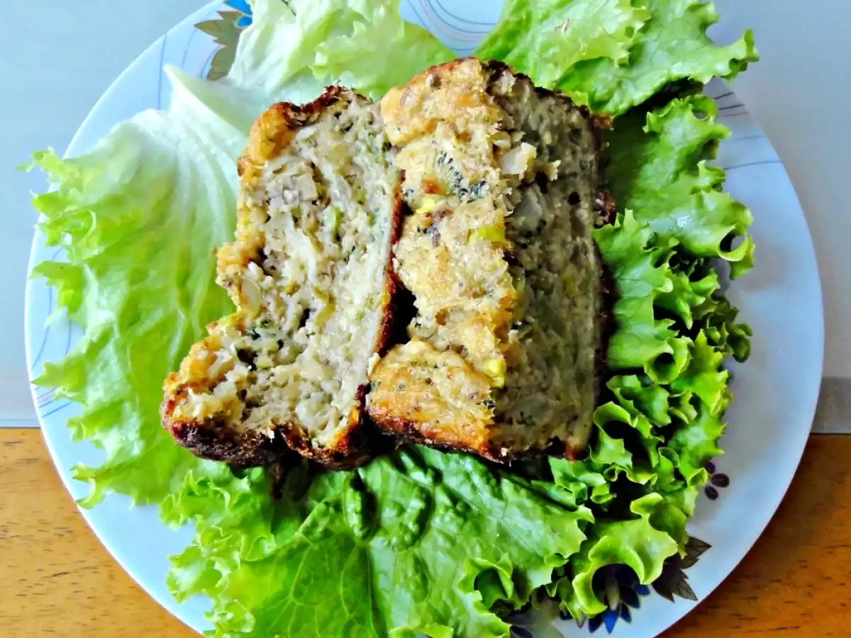 Torta italiana de pão com sardinha e atum