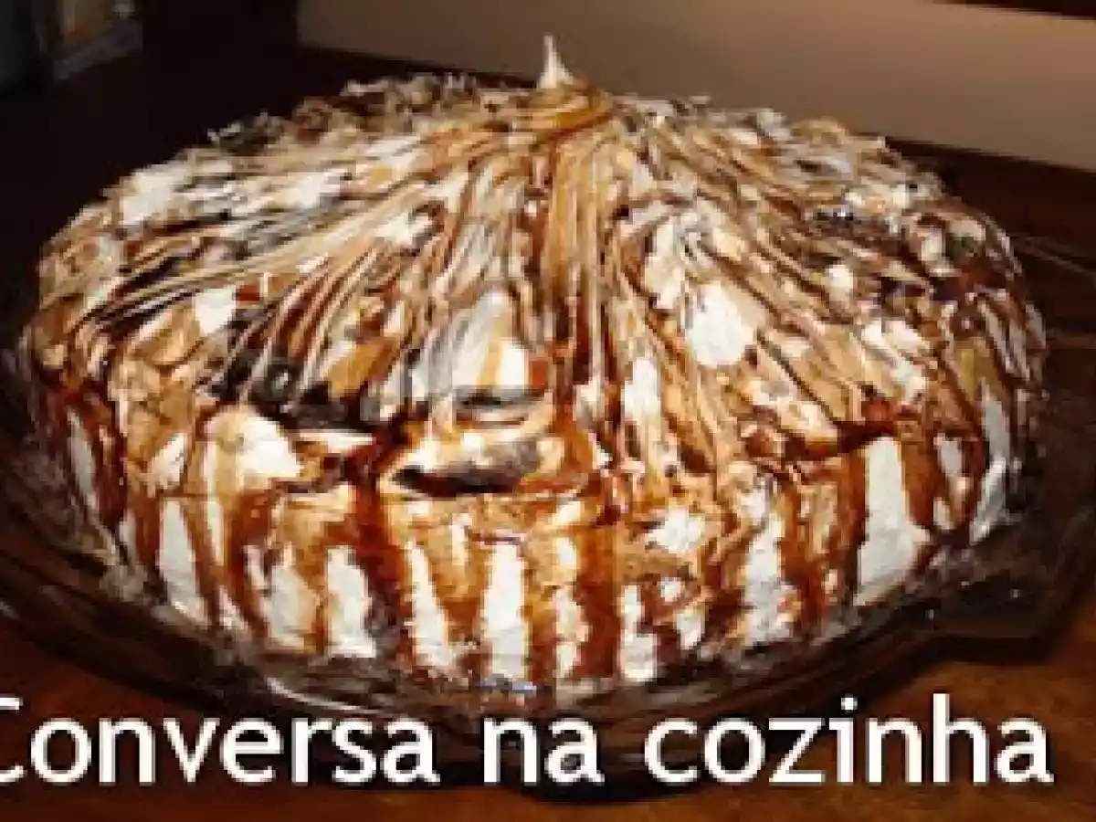 Torta Mesclada com Creme Suiço