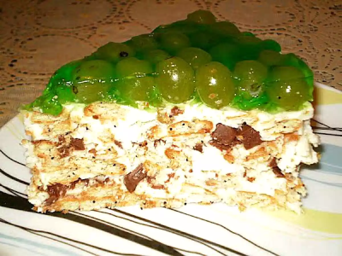 TORTA PAVÊ DE CHOCOLATE BRANCO E UVAS