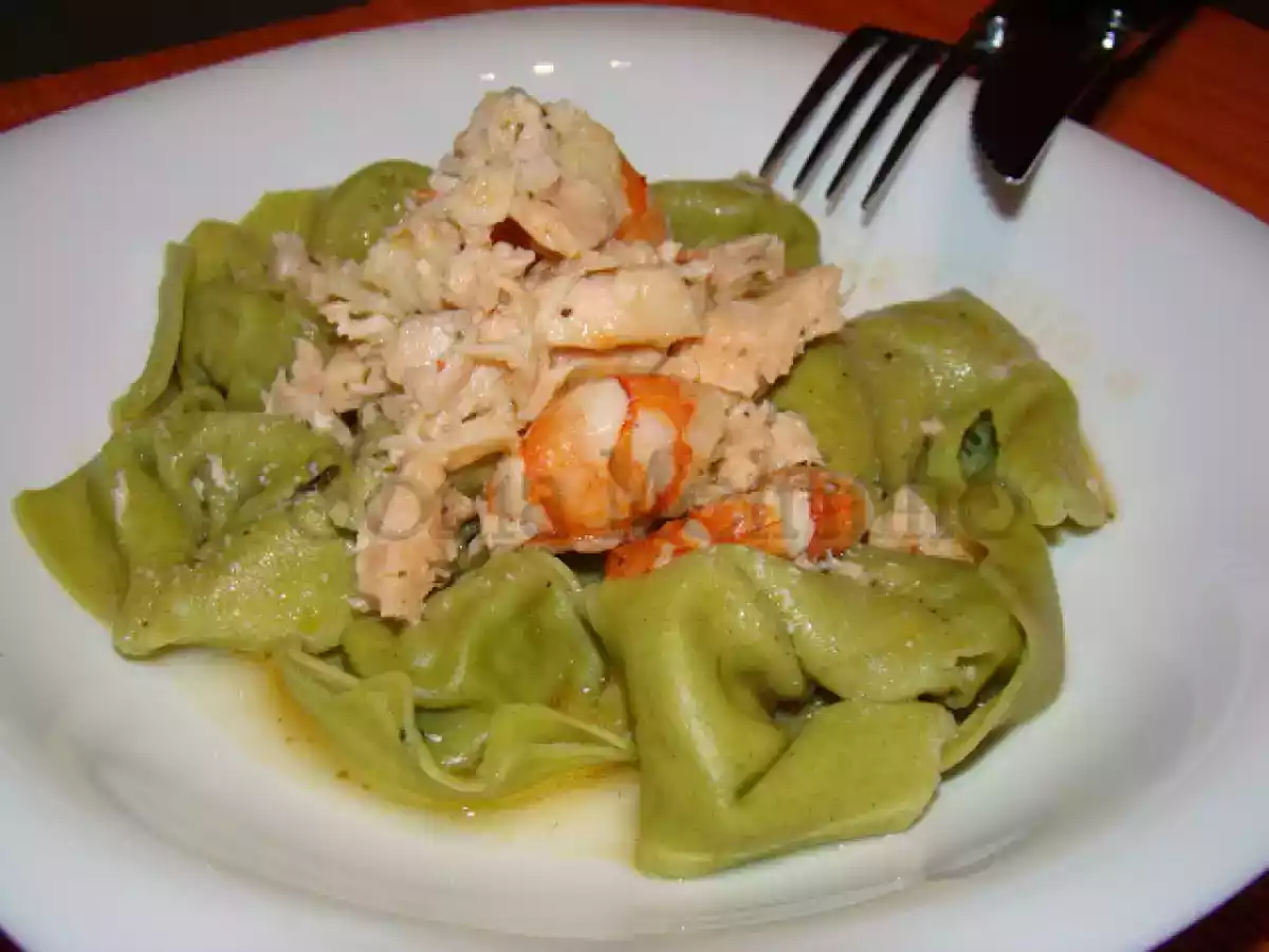 Tortelloni Verde com Queijo Ricotta e Espinafres acompanhado de Salmão - foto 7
