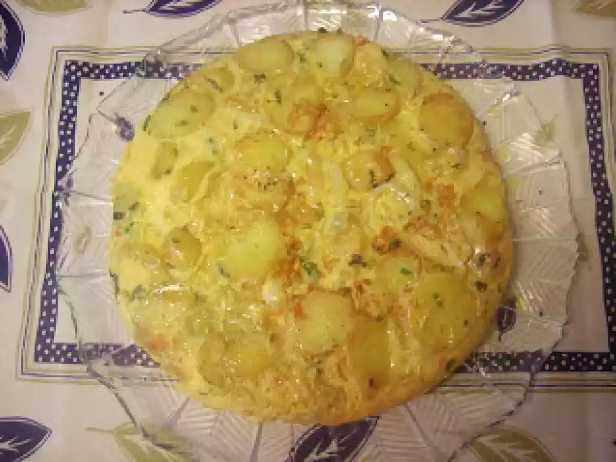 Tortilha de batata, tomate e cenoura
