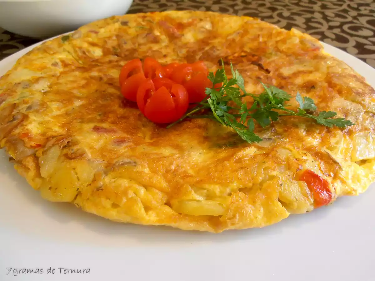 Tortilha de chouriço e cogumelos