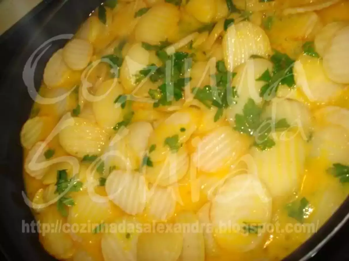 TORTILHA DE FRANGO ASSADO E BACON COM BATATA SAUTÉ...ECONOMIA DOMÉSTICA... - foto 5