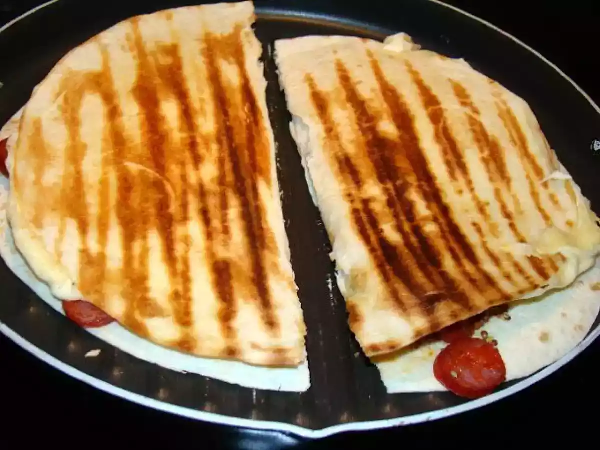 Tortillas Recheadas com Linguinça, Mostarda e Queijo com Arroz XauXau - foto 6