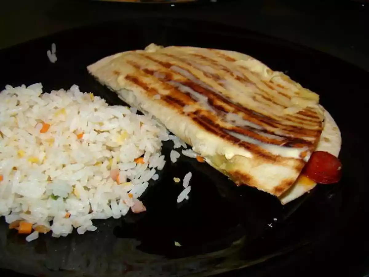 Tortillas Recheadas com Linguinça, Mostarda e Queijo com Arroz XauXau - foto 7