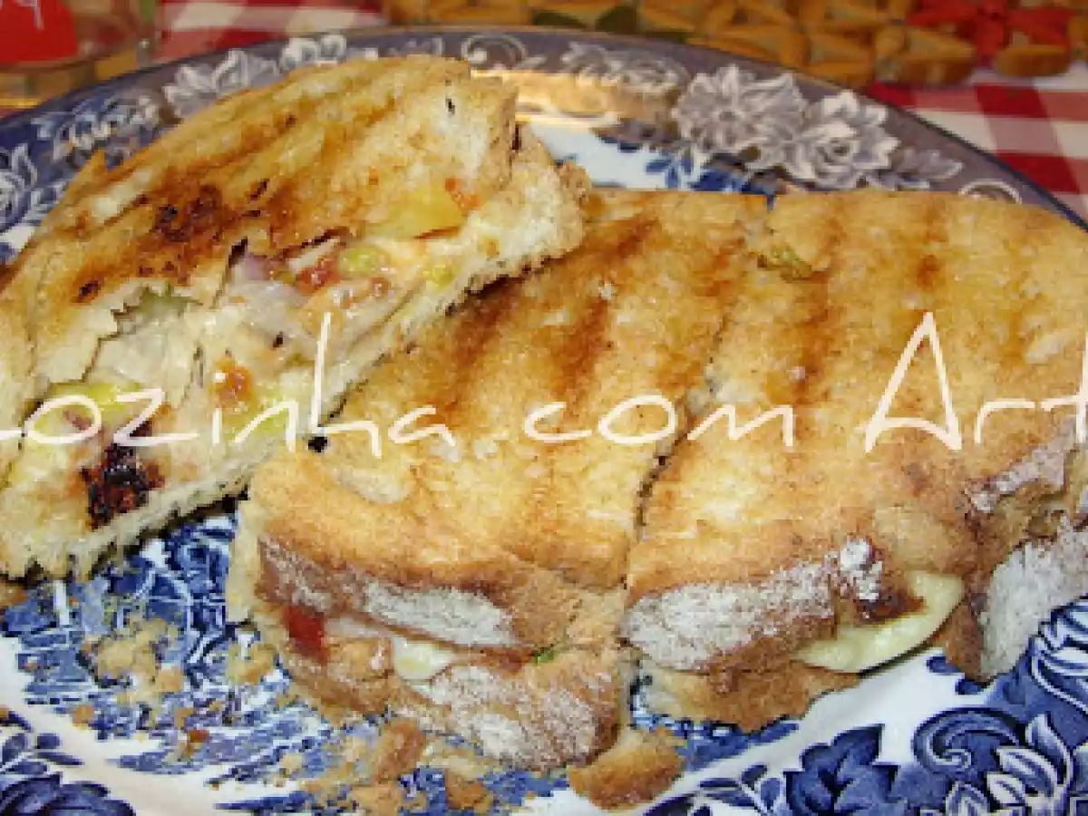 Tosta de frango com bacon e ananás - foto 6
