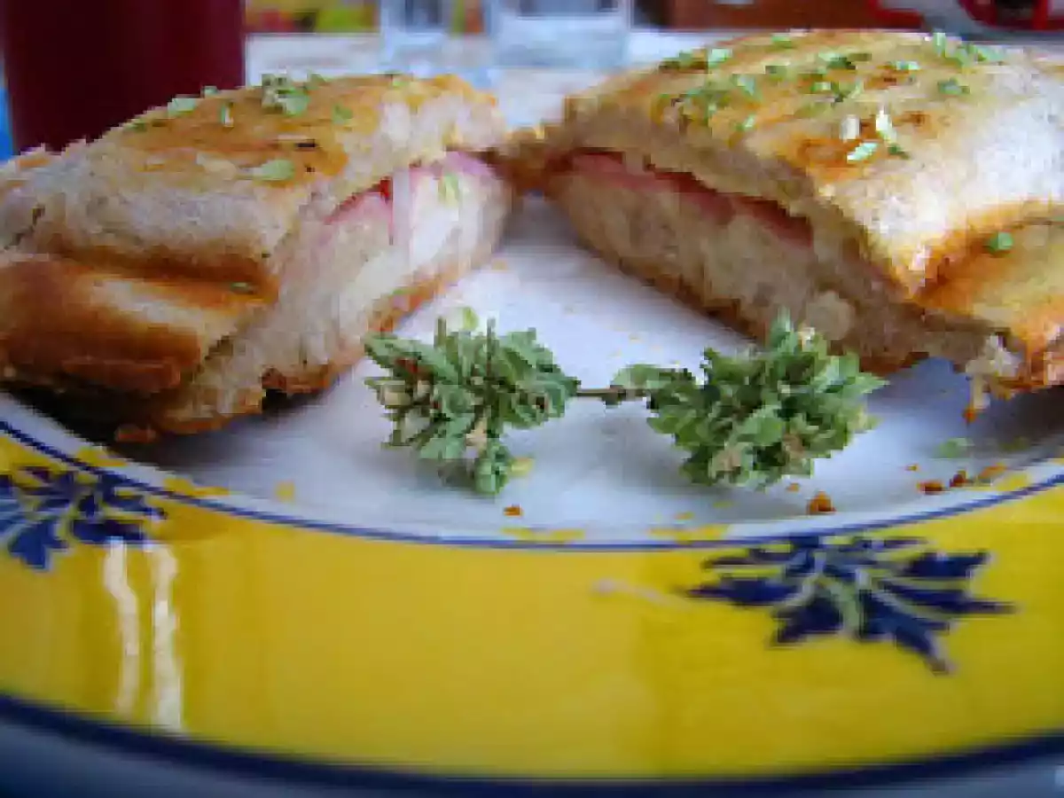 Tosta Mista com frango