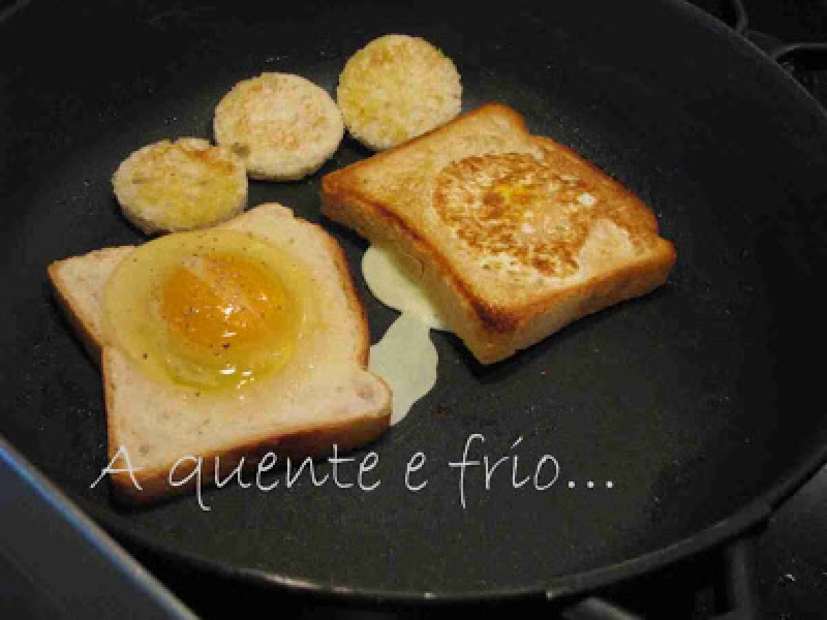 Tostas de Ovo à La Coque