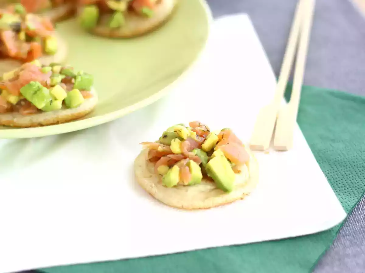 Tostas/Torradas com salmão e abacate - foto 4