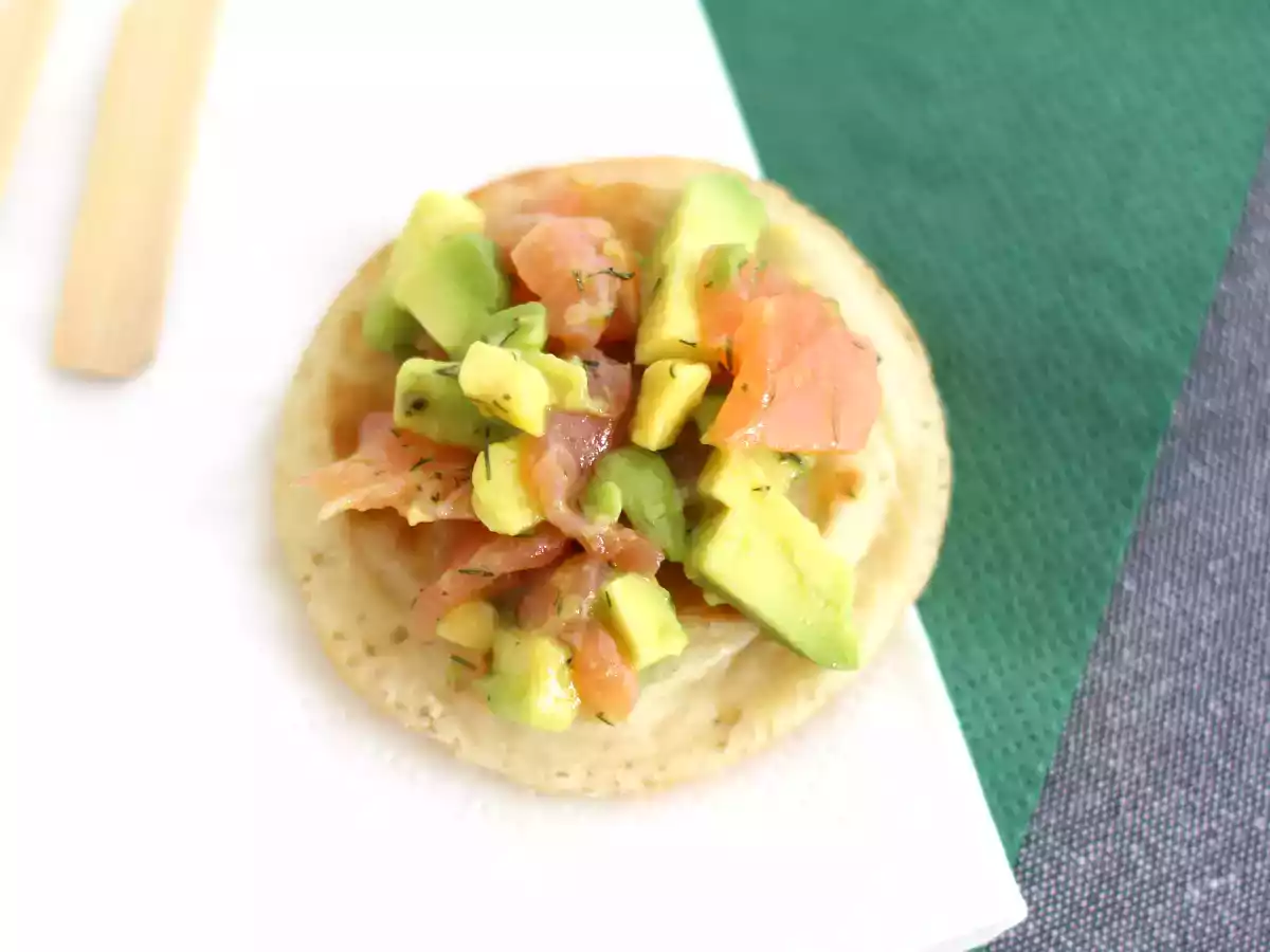 Tostas/Torradas com salmão e abacate - foto 5