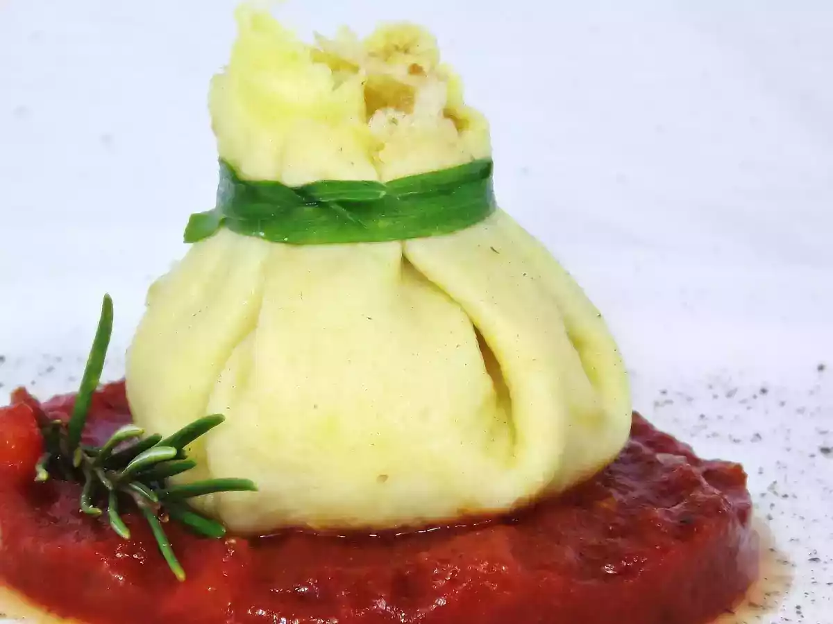 Trouxinhas de presunto parma e ricota