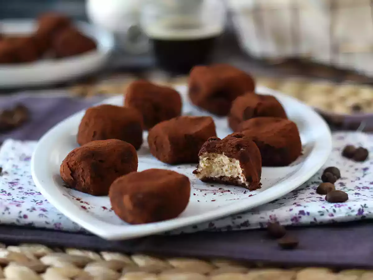 Trufa de tiramisu, a sobremesa italiana perfeita em mini porções