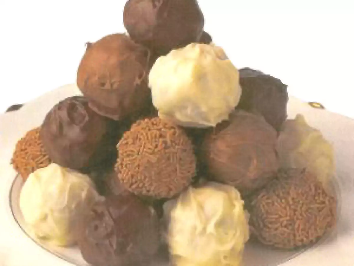 TRUFAS de Damasco e de Maracujá com Côco