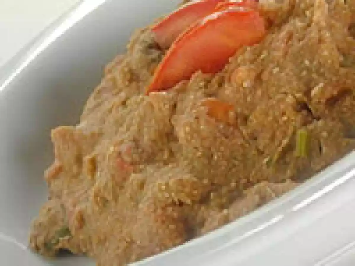 Tutu de Feijão com Tomate e Aveia (vegana)