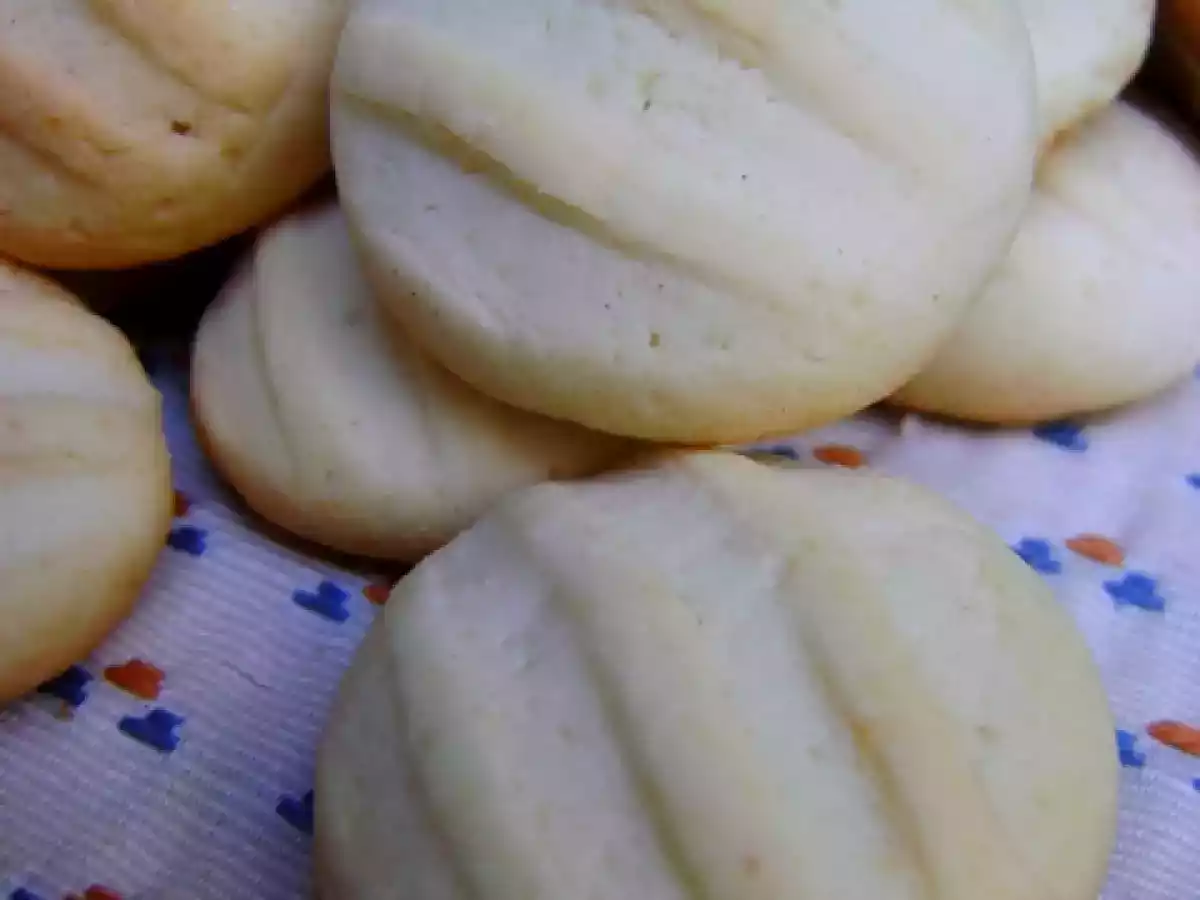 UM BISCOITO DE NATA EM 3 VARIAÇÕES