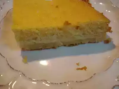 Um meme, duas amigas e bolo cremoso de fubá diet