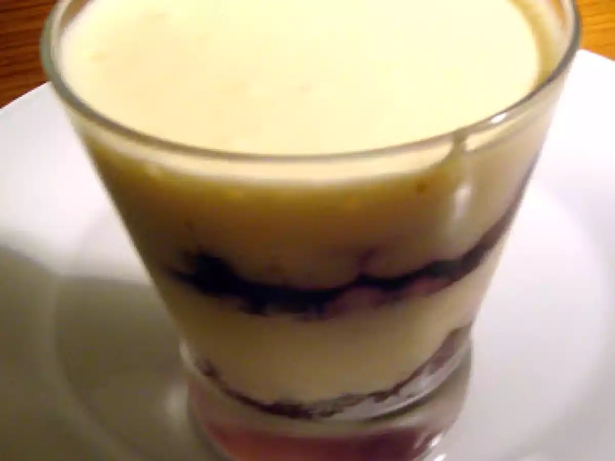 Verrine de cerejas e queijo mascarpone