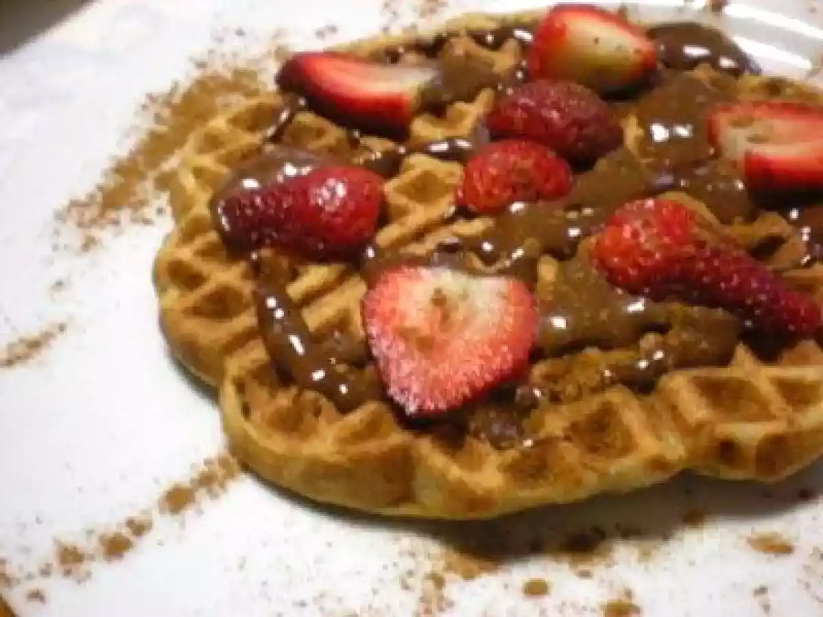 WAFFLE INTEGRAL DE BANANA E CASTANHA