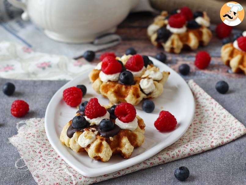 Waffles de frutas, chocolate e creme mascarpone - foto 7