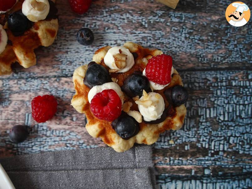 Waffles de frutas, chocolate e creme mascarpone - foto 8