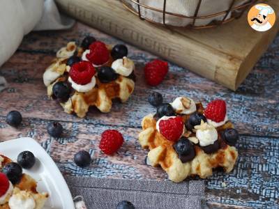 Waffles de frutas, chocolate e creme mascarpone - foto 6