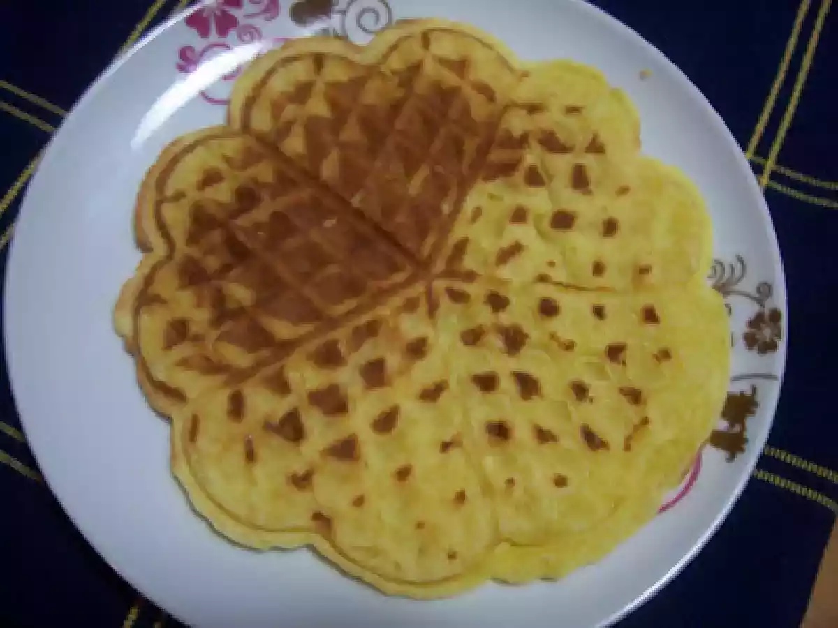 WAFFLES DE NATAS - O PRIMEIRO LANCHE DO ANO PARA AS CRIANÇAS