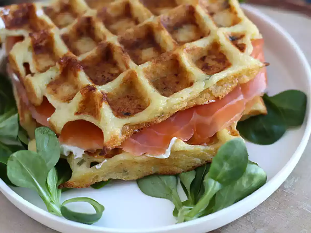 Waffles de salmão e queijo creme (philadelphia) - foto 3