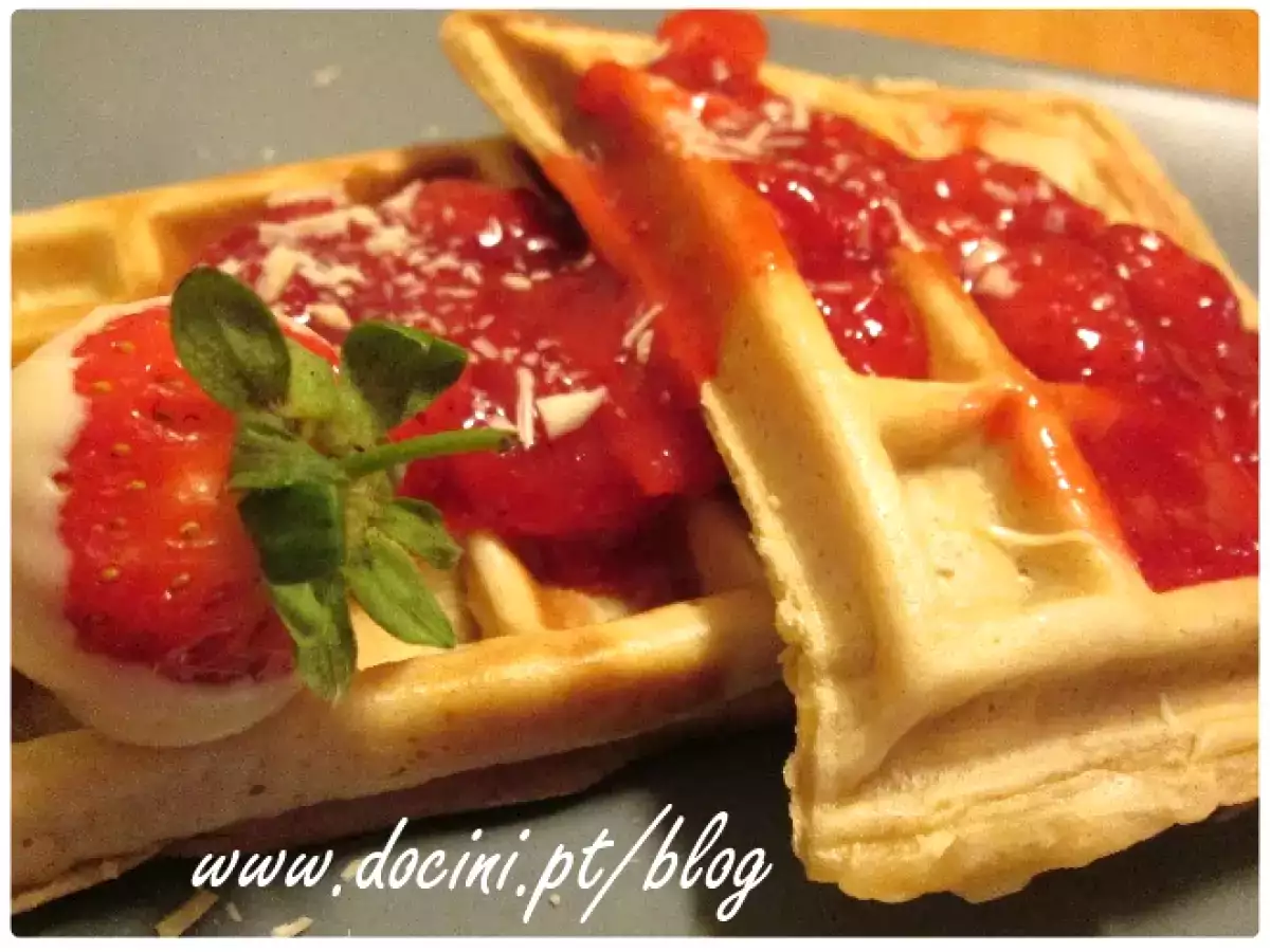 Waffles Docinis com Doce de Morango - foto 2