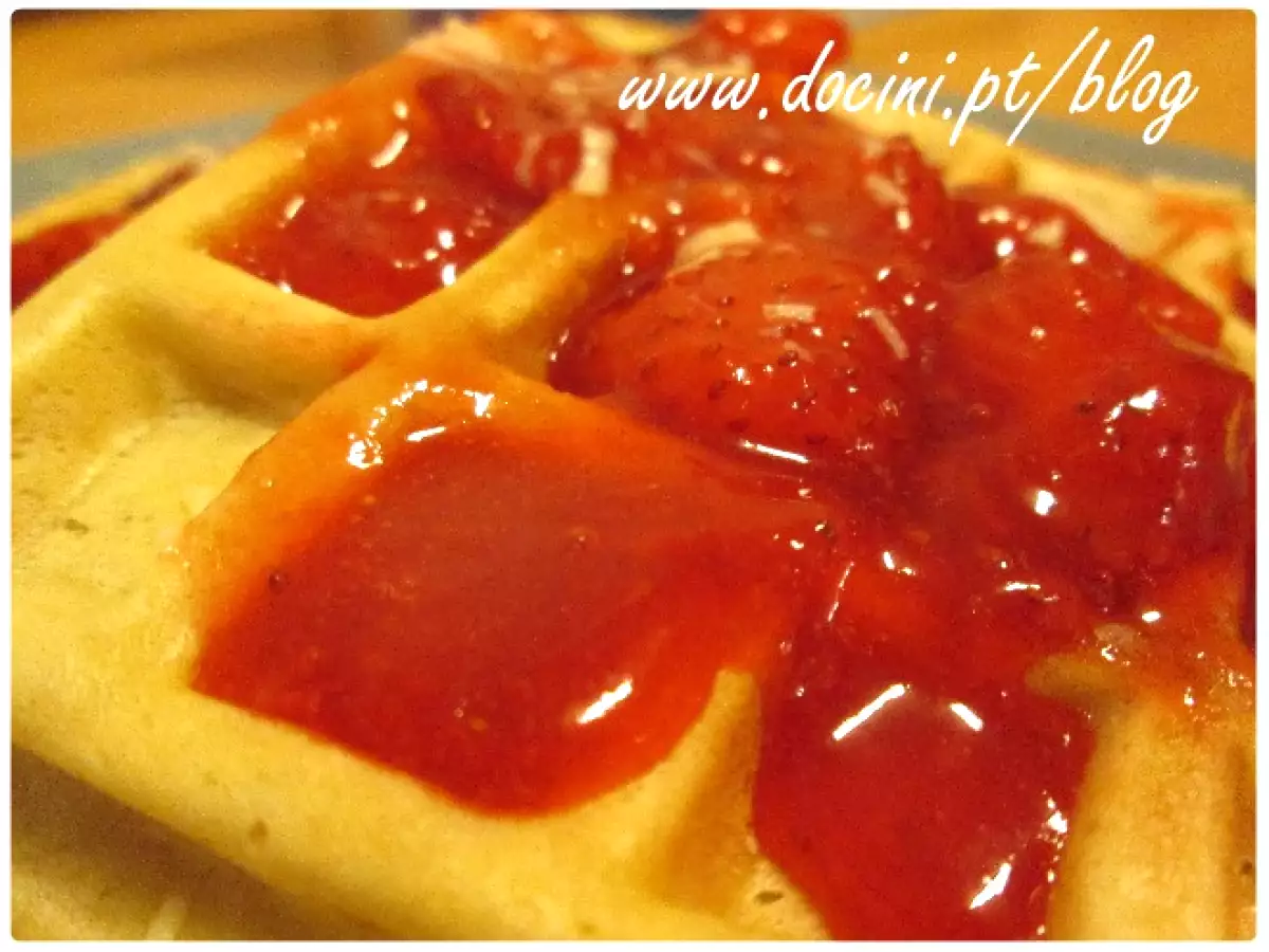 Waffles Docinis com Doce de Morango - foto 3